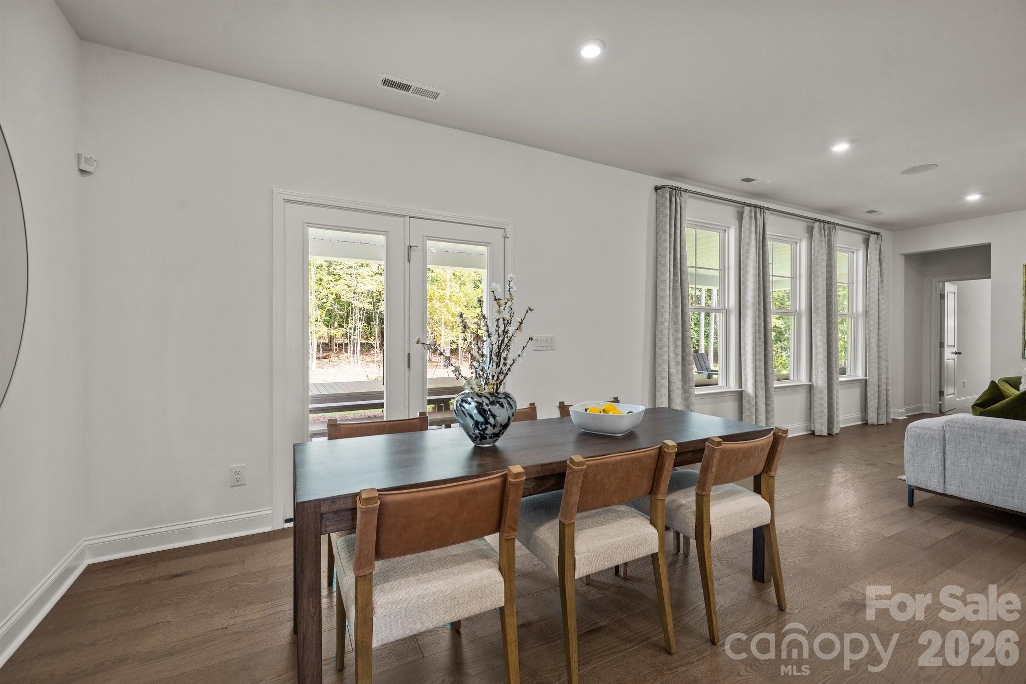 Lakeside Glen - Residential