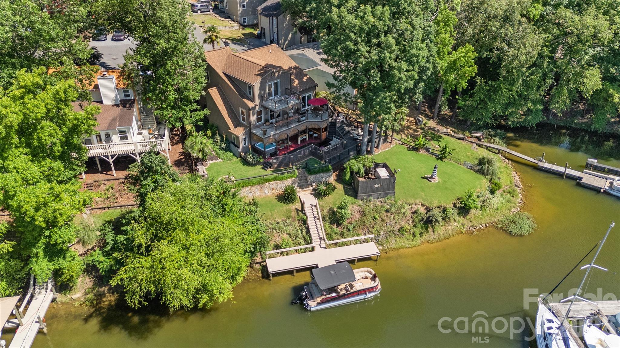 Tega Cay - Residential