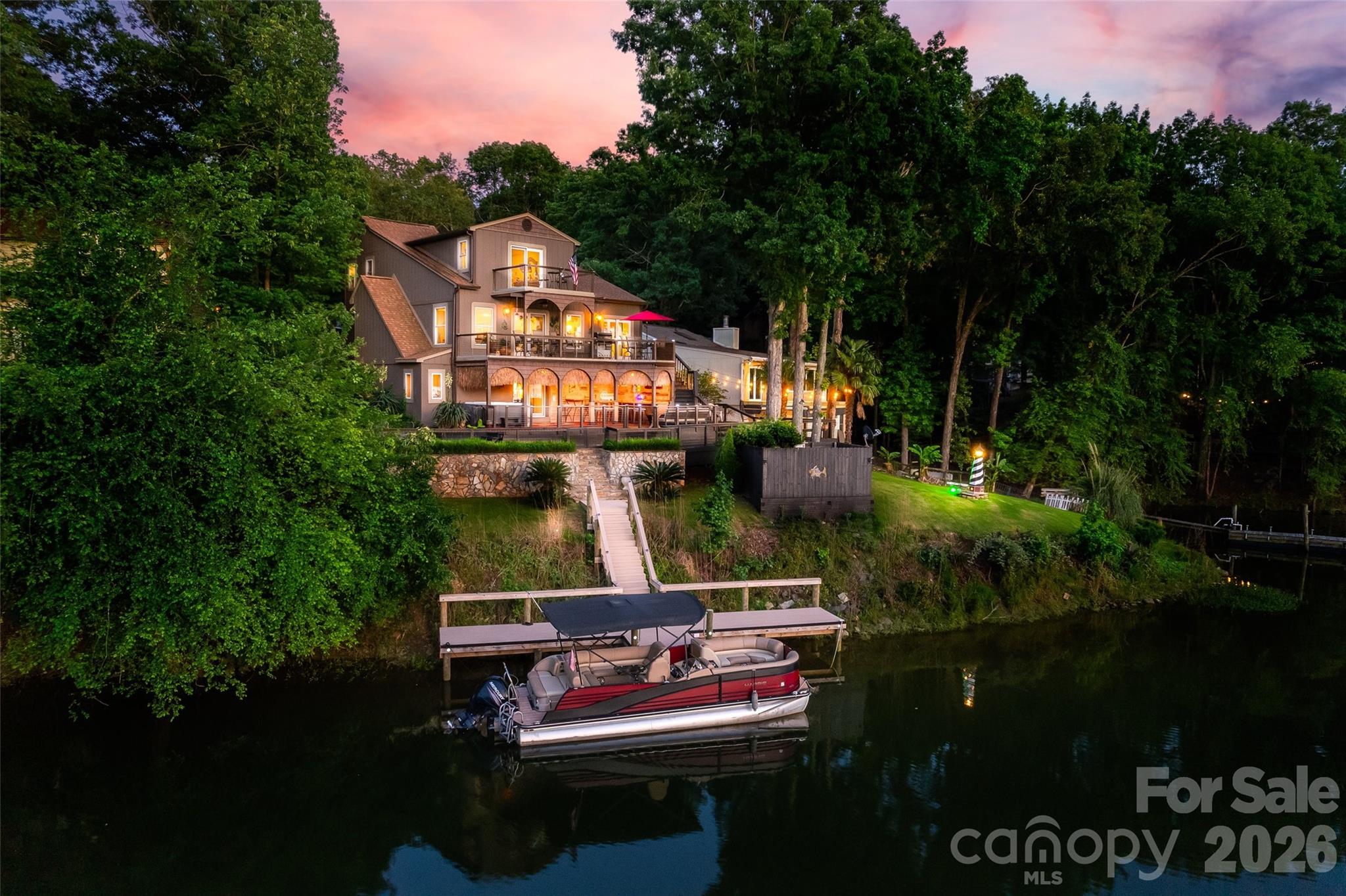 Tega Cay - Residential