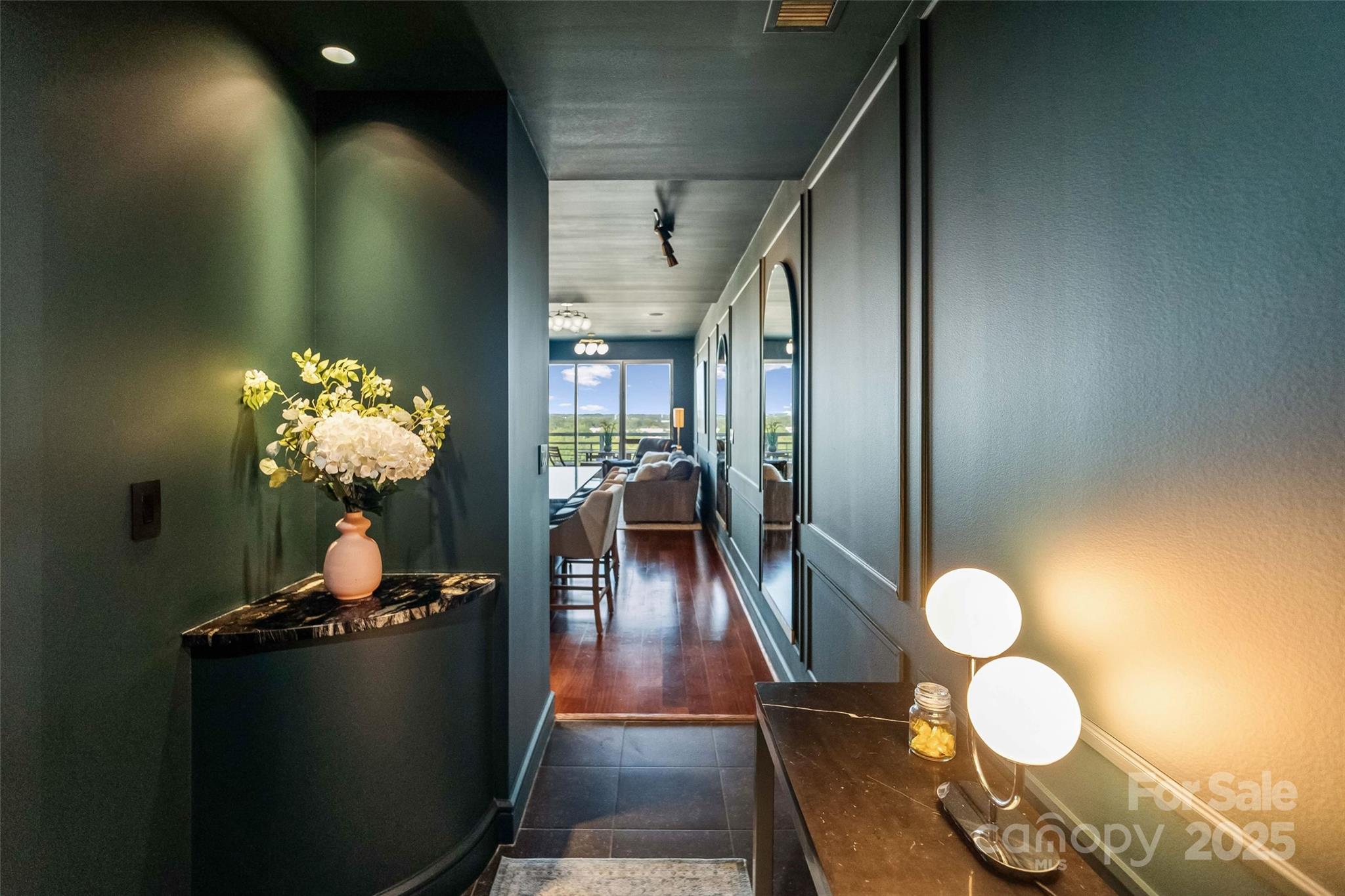 333 W Trade Street 1301