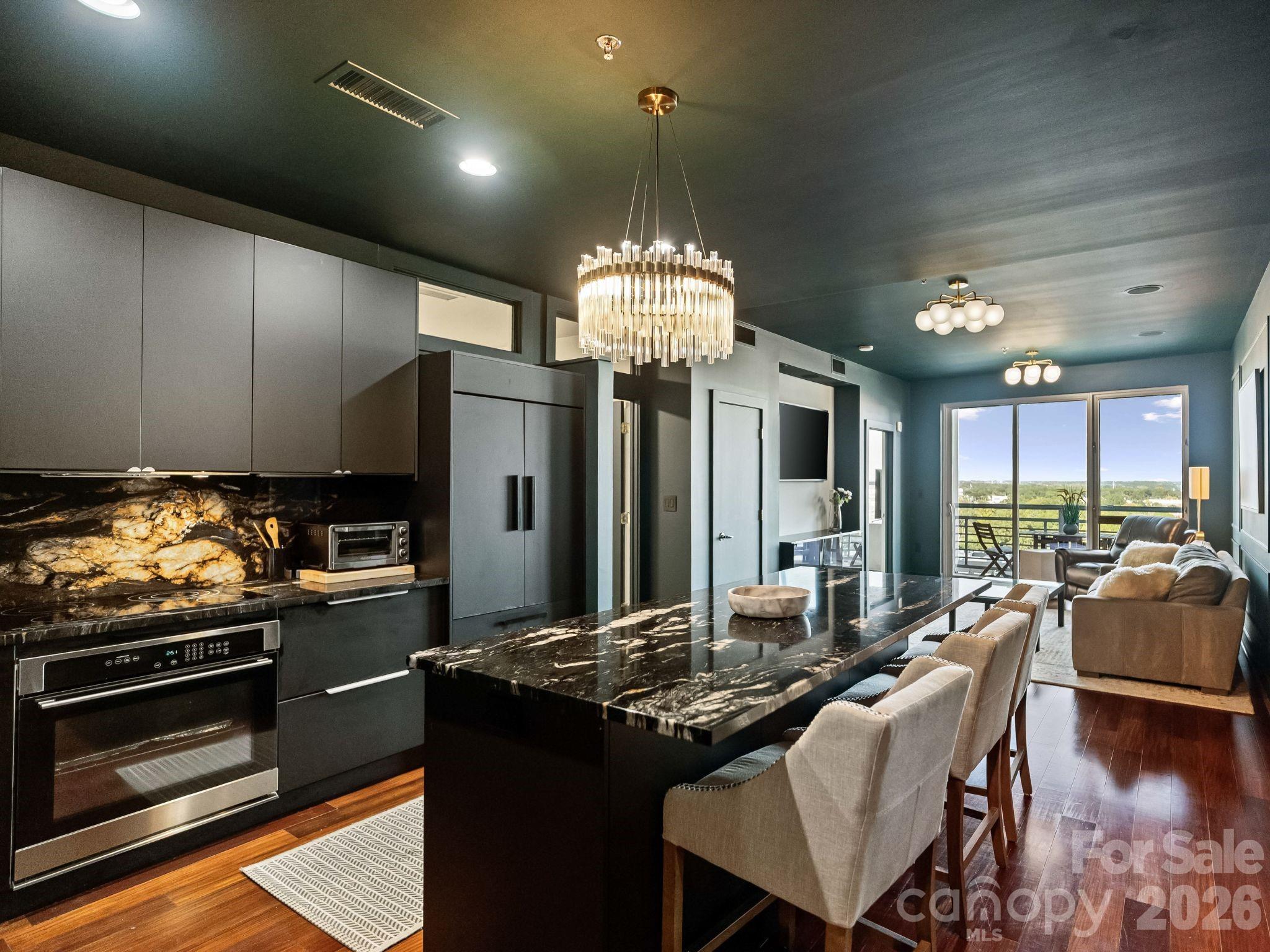 333 W Trade Street 1301