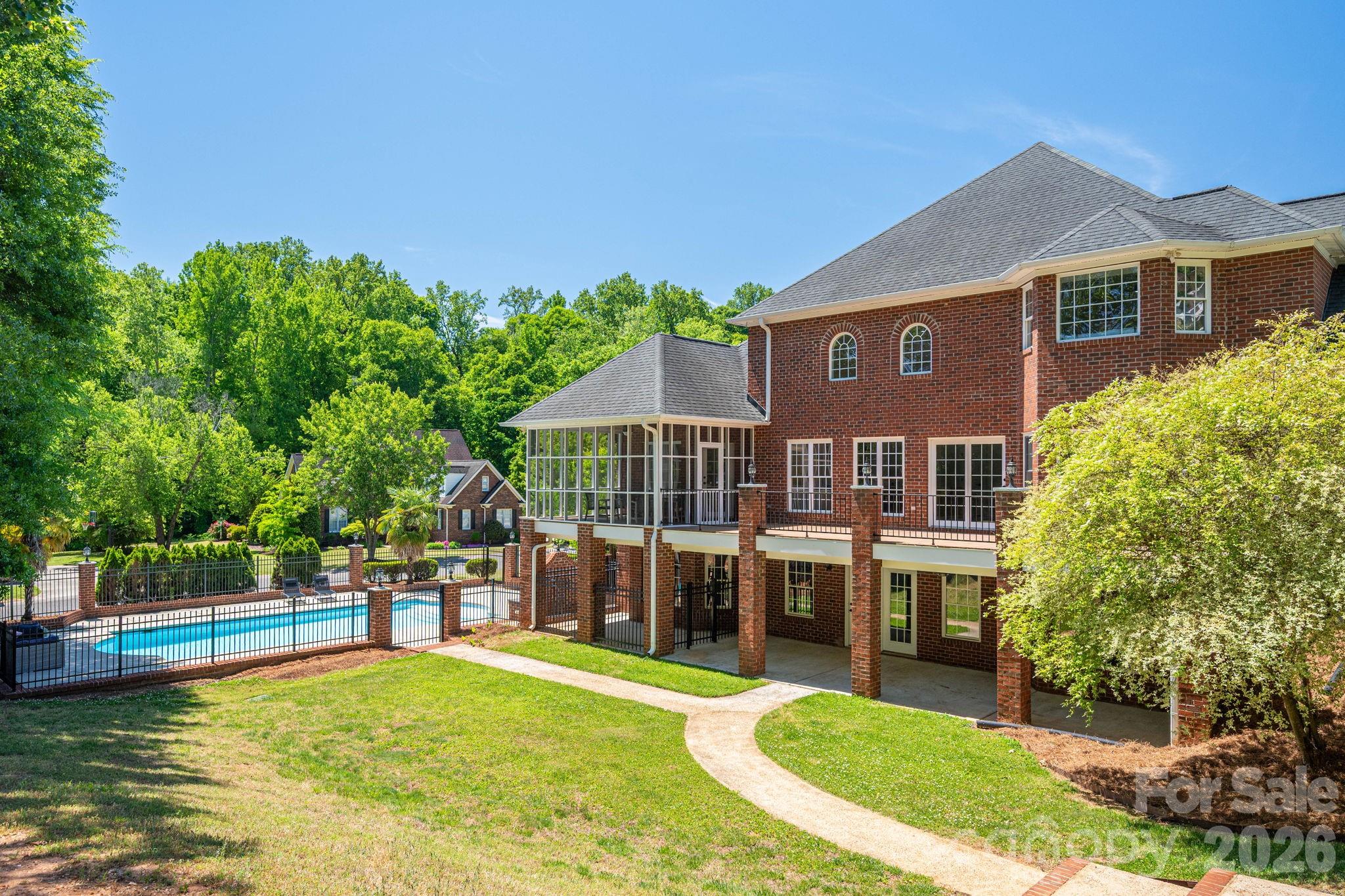 Pinsto Forest - Residential