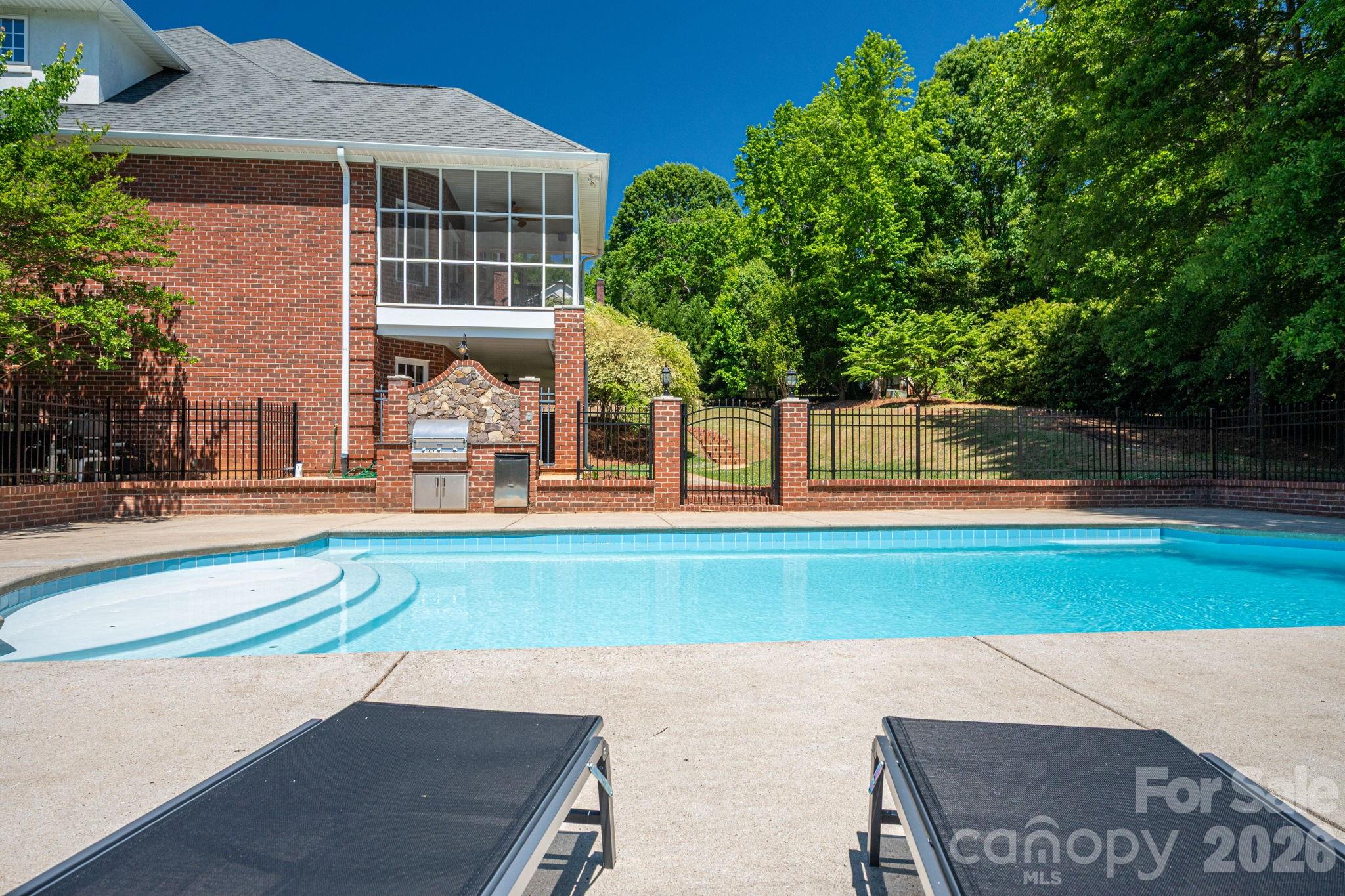 Pinsto Forest - Residential