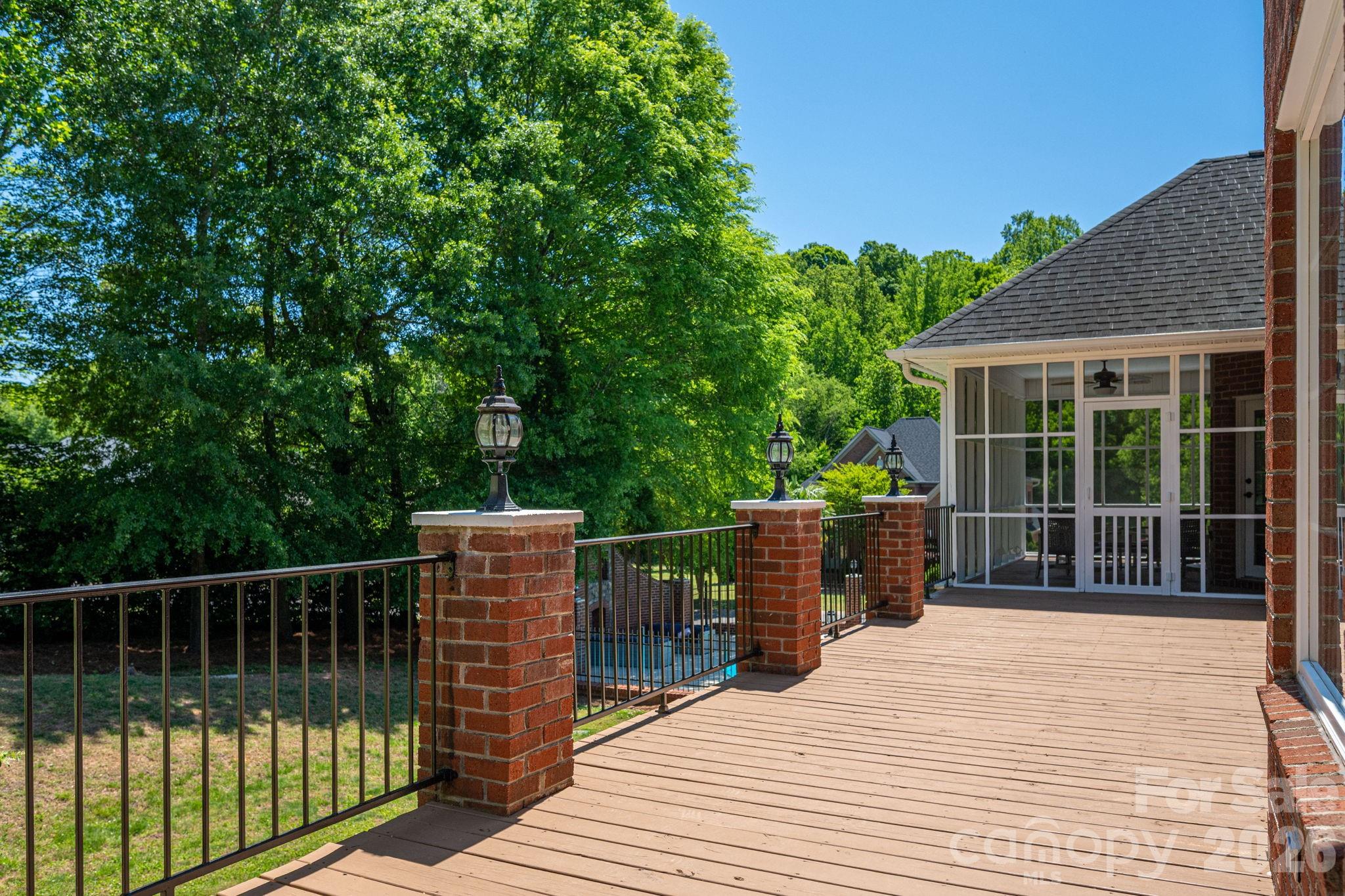 Pinsto Forest - Residential