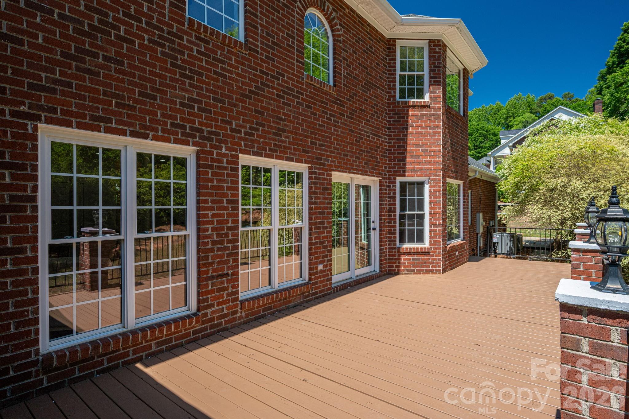 Pinsto Forest - Residential