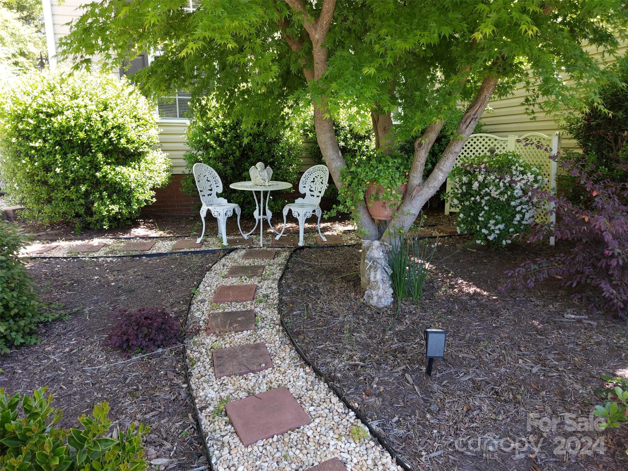 Cobblestone Village - Residential