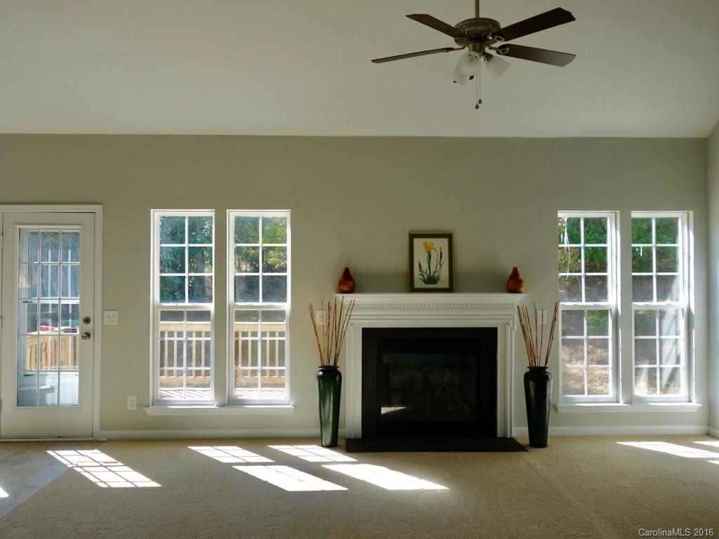 Autumn Cove At Lake Wylie - Residential