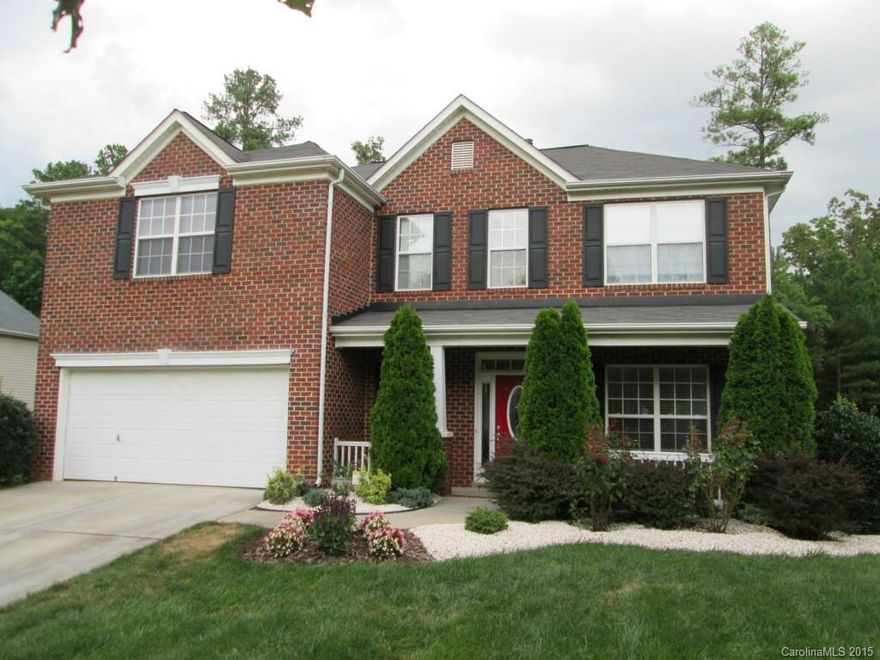 Spacious, 5BR/3.5BA with open floor plan!  Hardwood and beautiful tile floors, bayed master on the main. 4BR/2BA up, wonderful game room. Gas log fireplace, Christmas closet. Patio and irrigation.