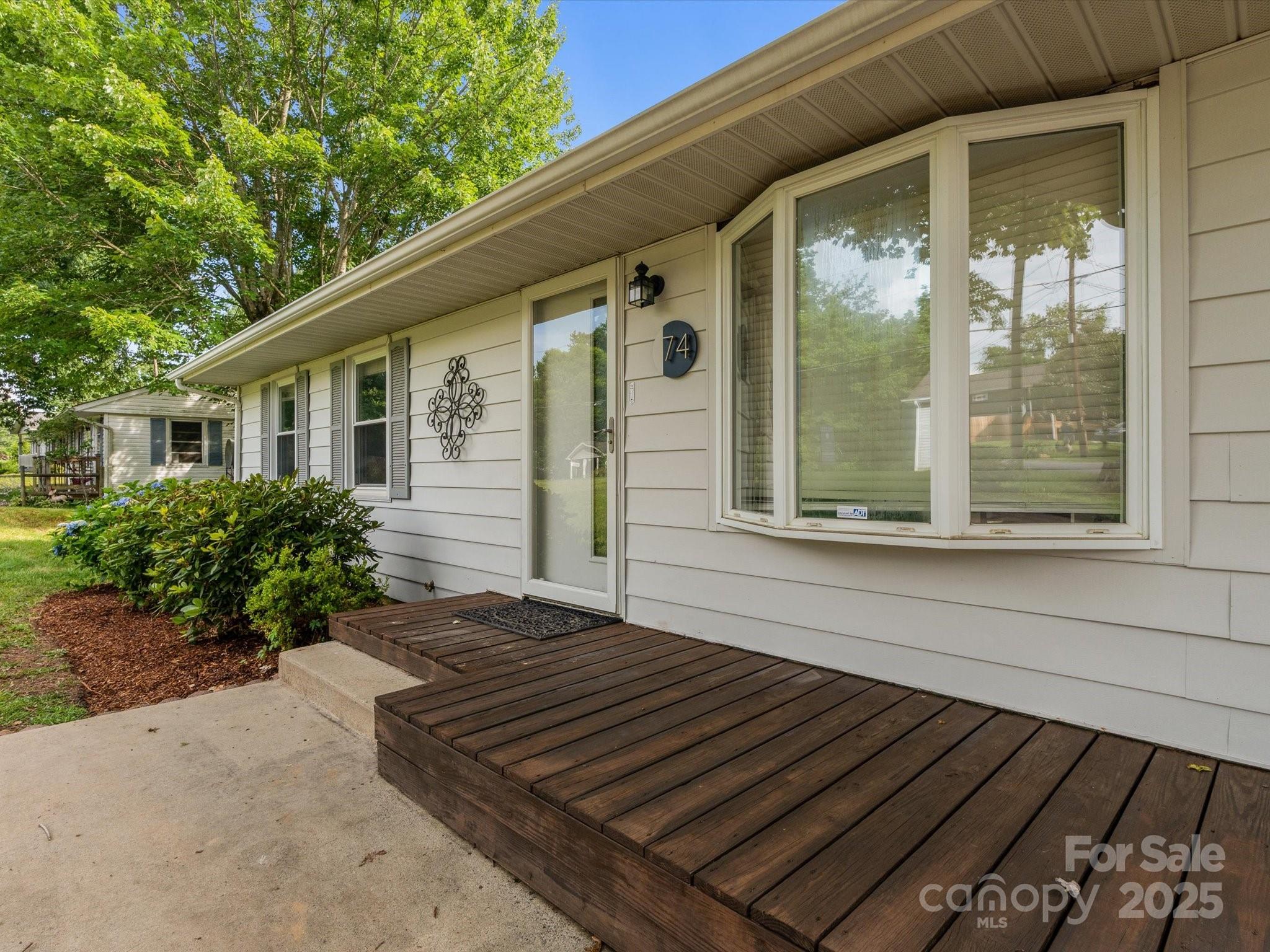 74 Hi Alta Avenue