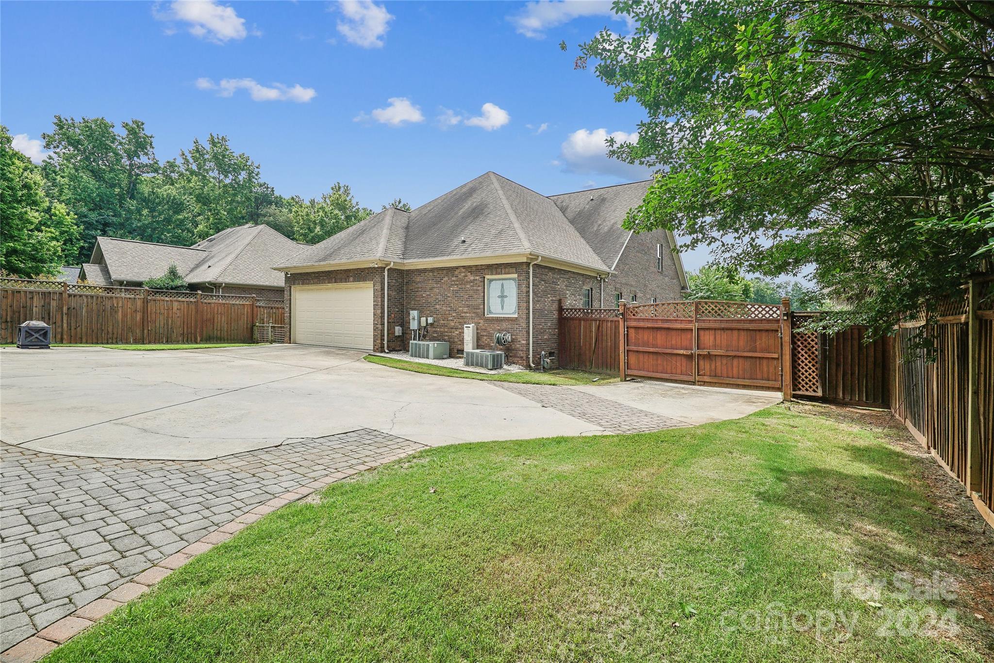 College Place - Residential