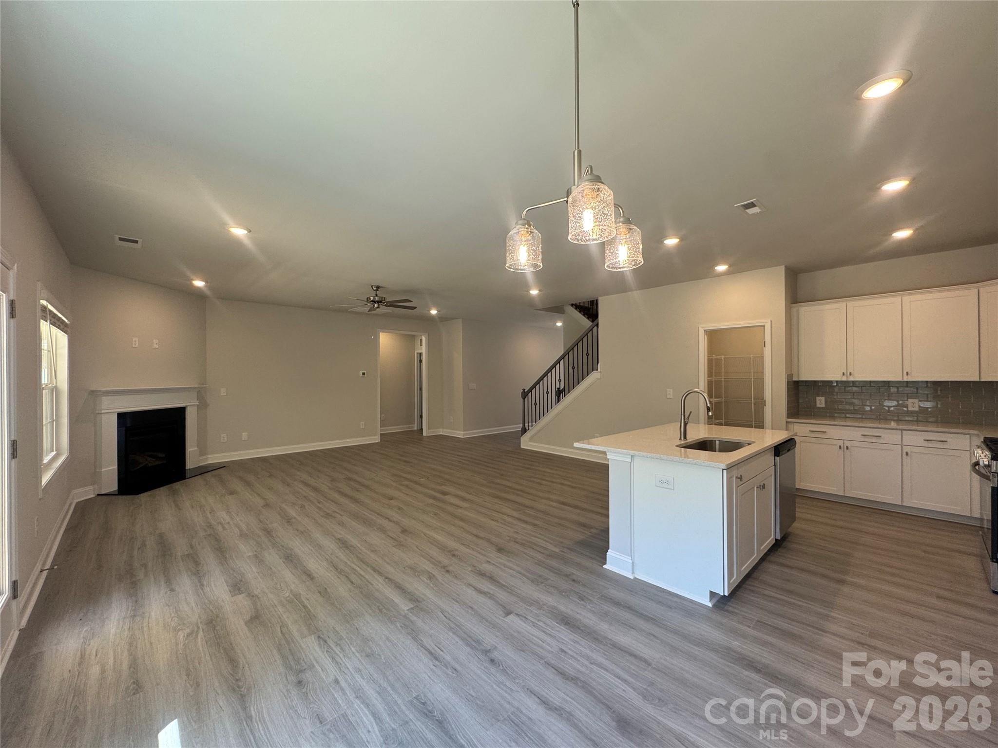 1606 Autumn Lane 114