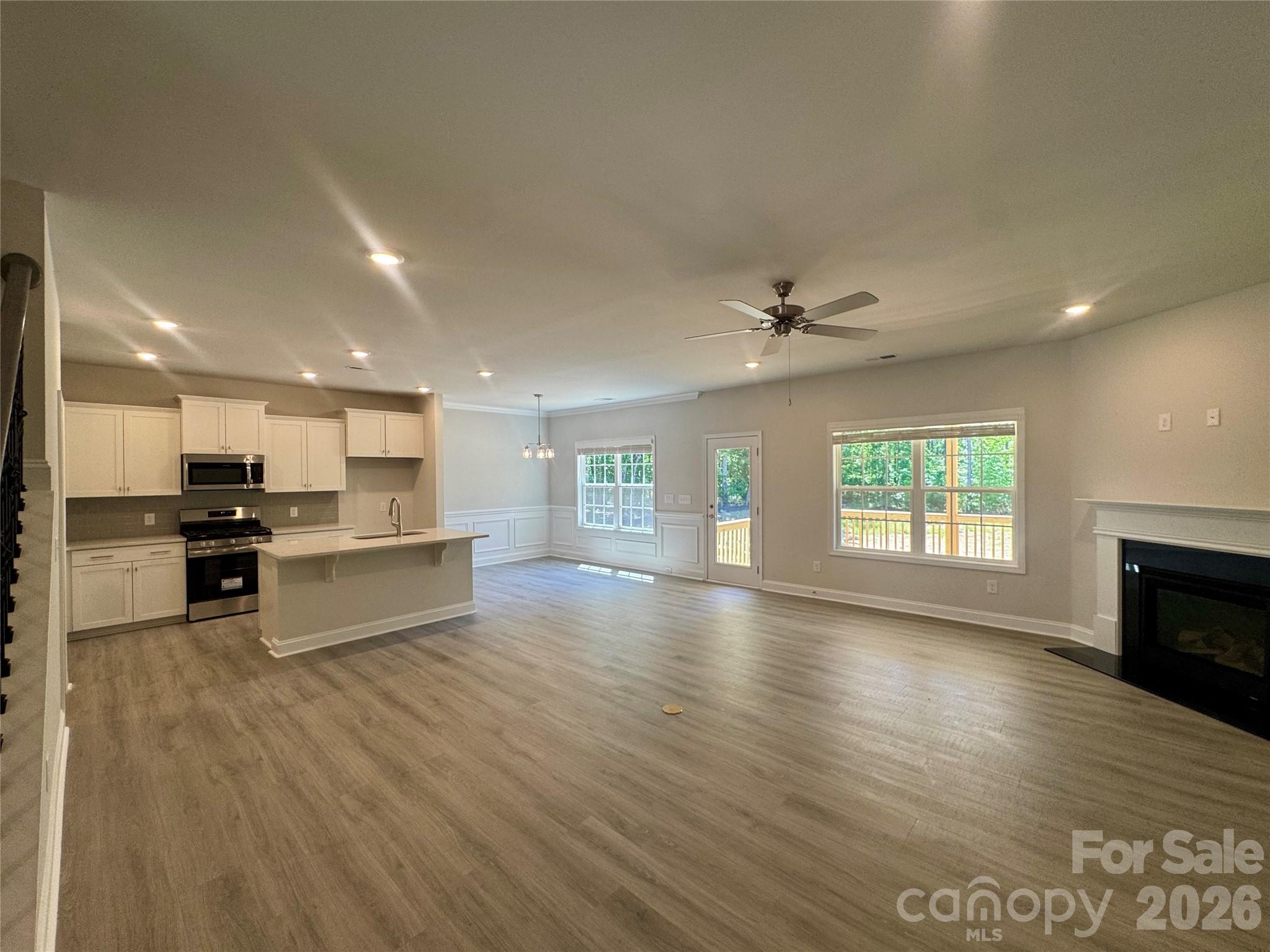 1606 Autumn Lane 114