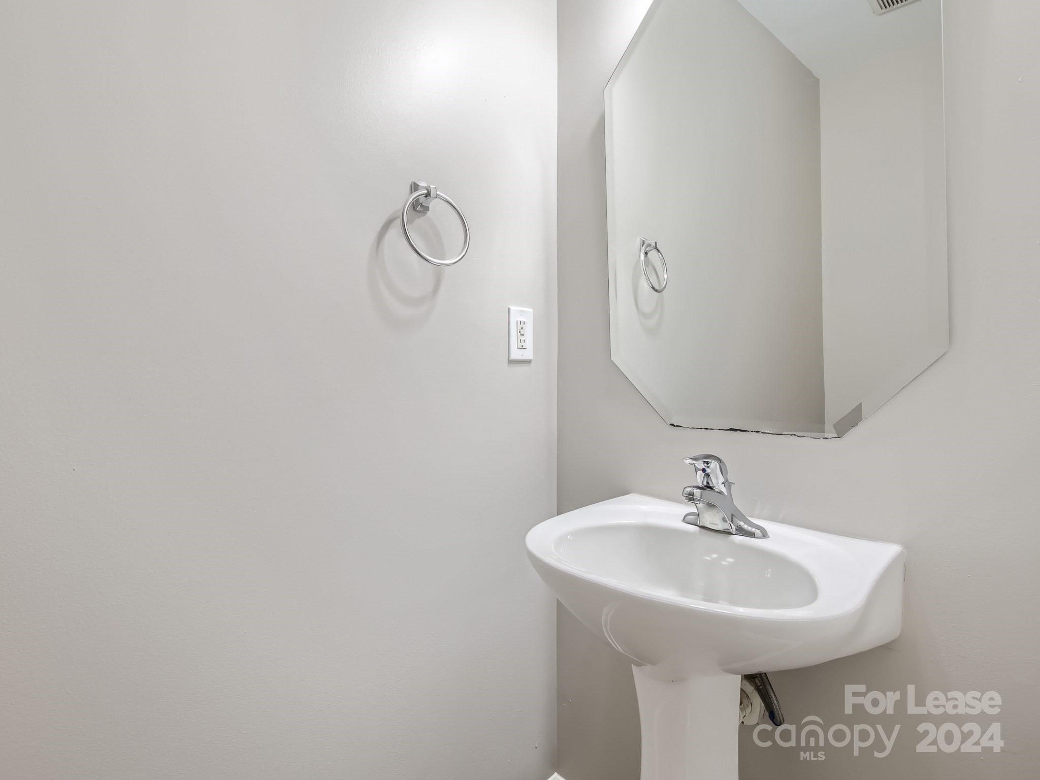 Village Green at Wellsbrook - Residential Lease