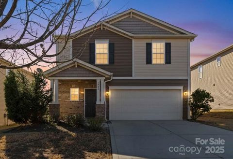 Photo of 5028 Haven Lodge Road, Matthews, NC 28104 (MLS # 4329153)