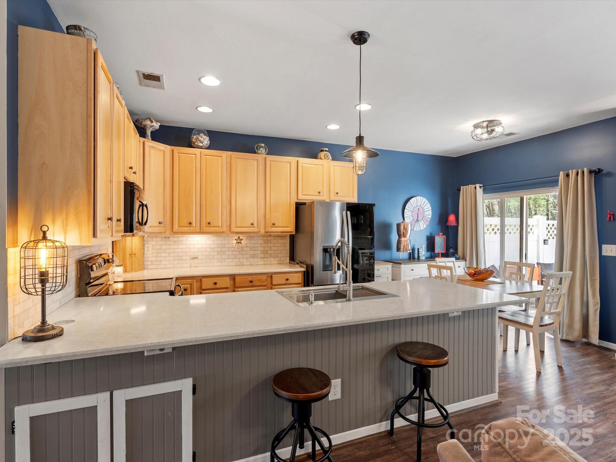 Cascades at River Crossing - Residential