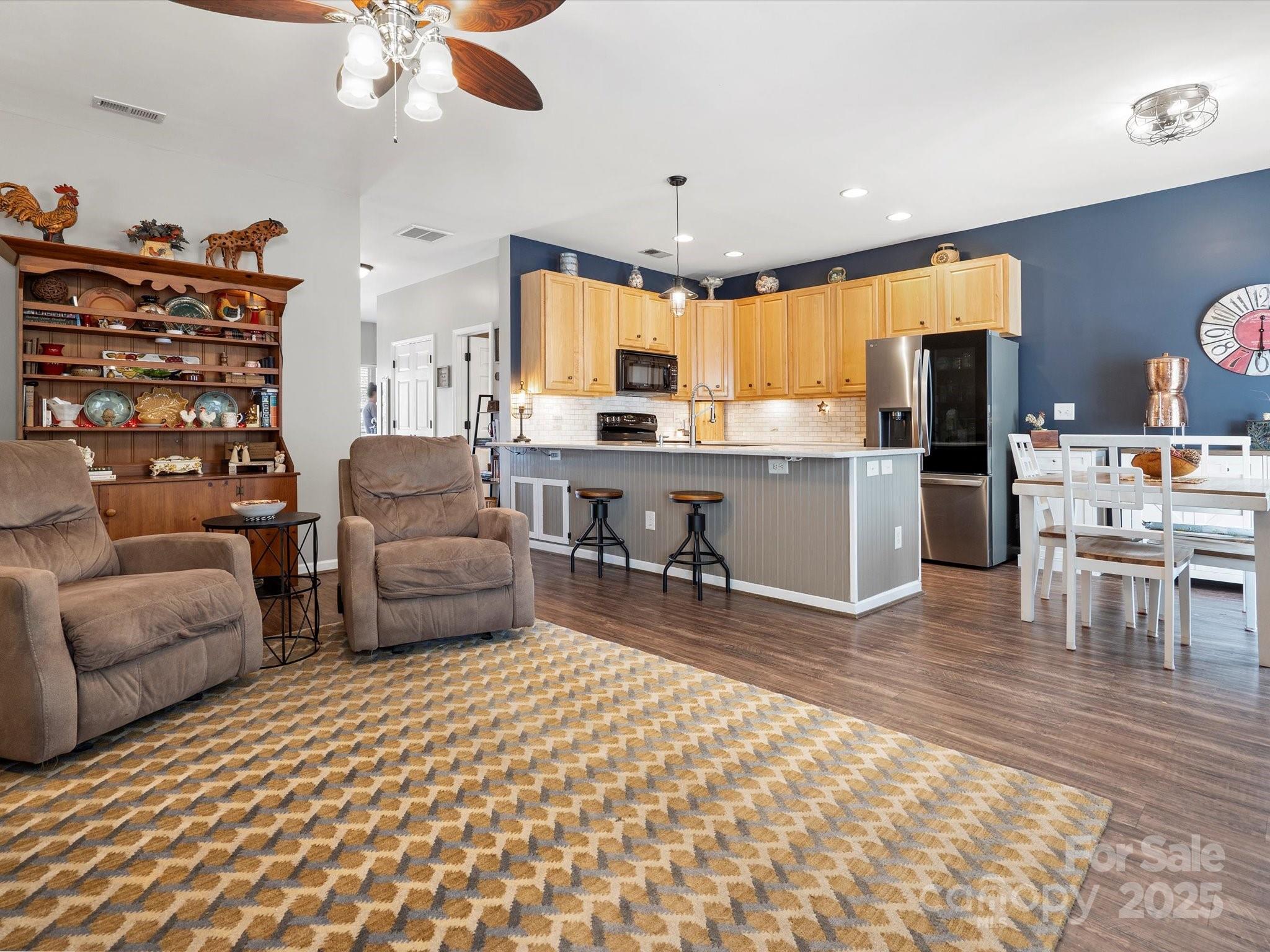 Cascades at River Crossing - Residential