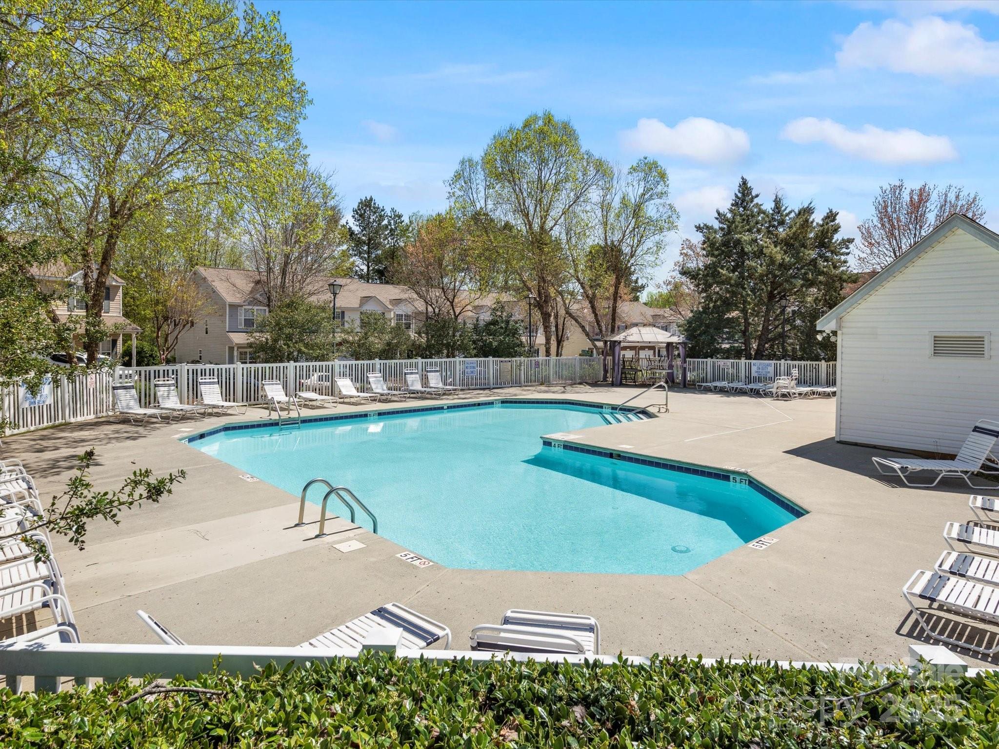 Cascades at River Crossing - Residential