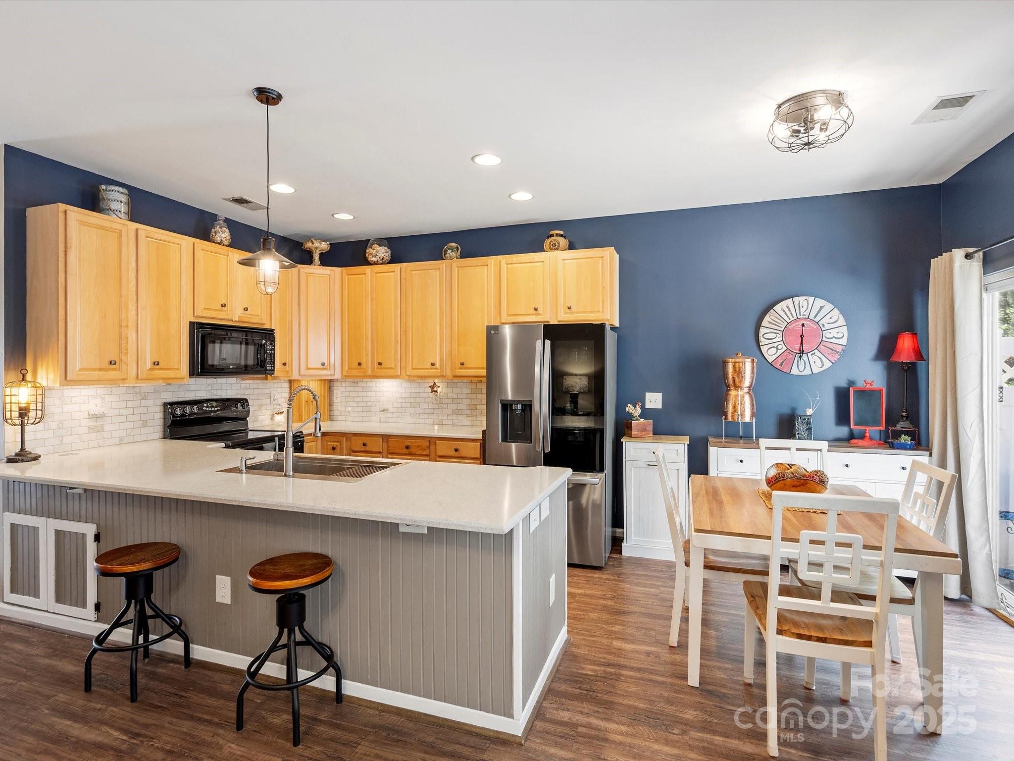 Cascades at River Crossing - Residential