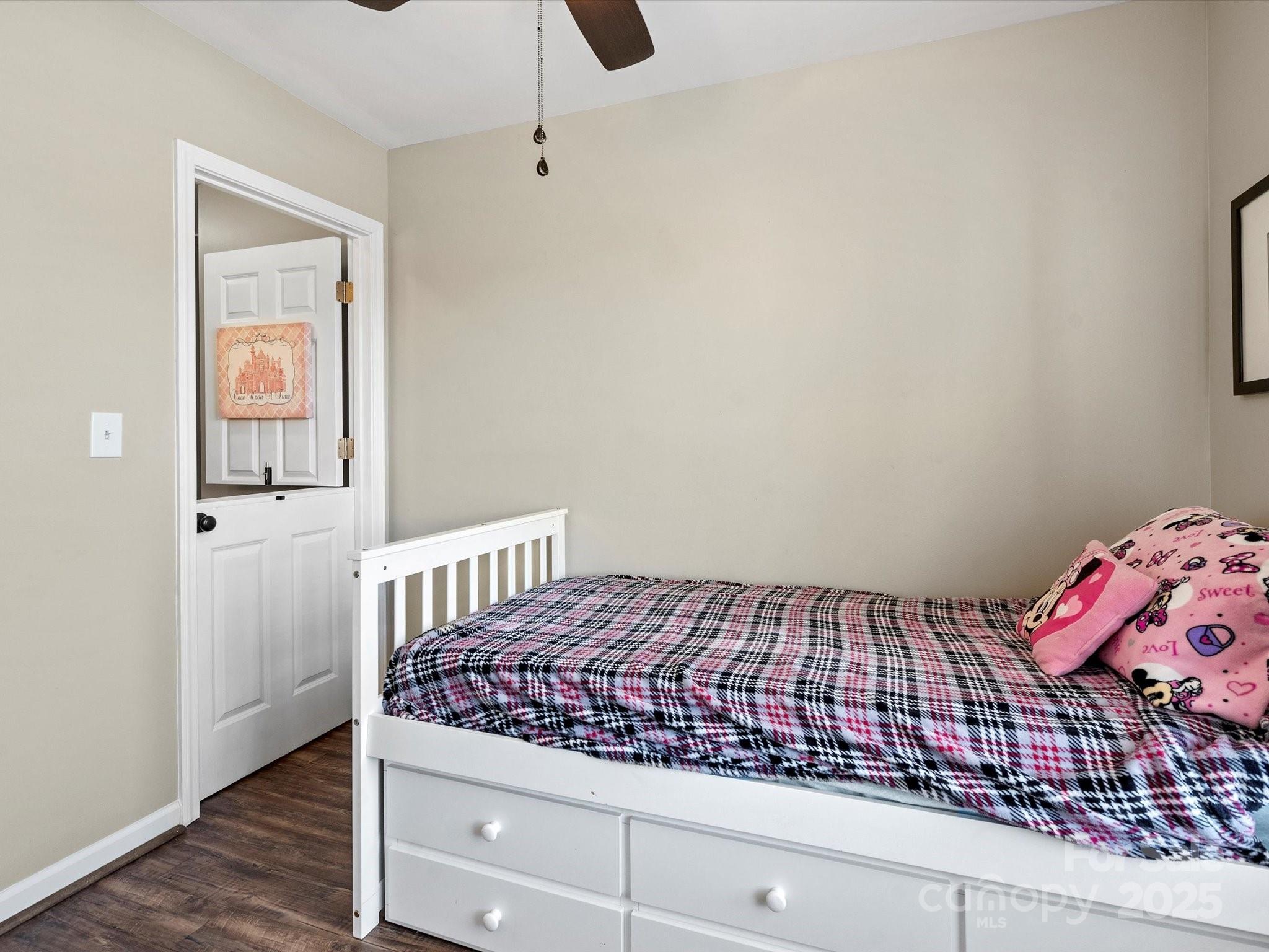 Cascades at River Crossing - Residential