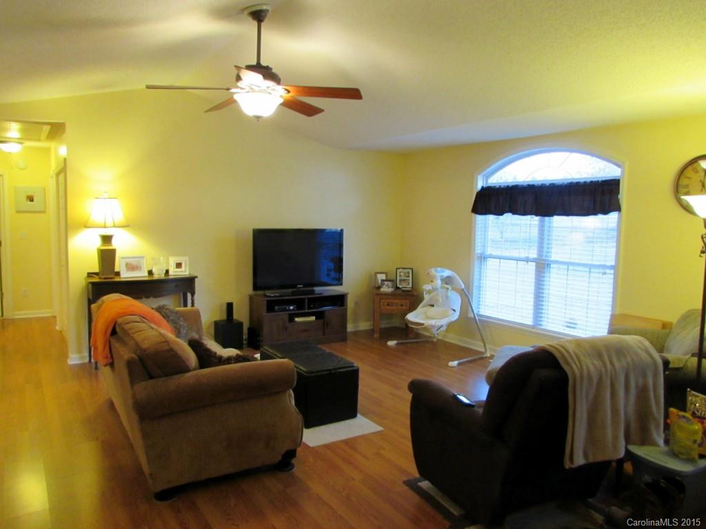 Quail Lakes - Residential