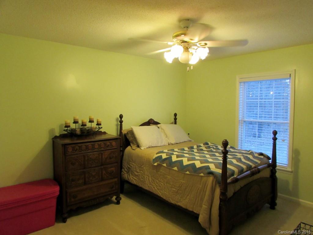 Quail Lakes - Residential