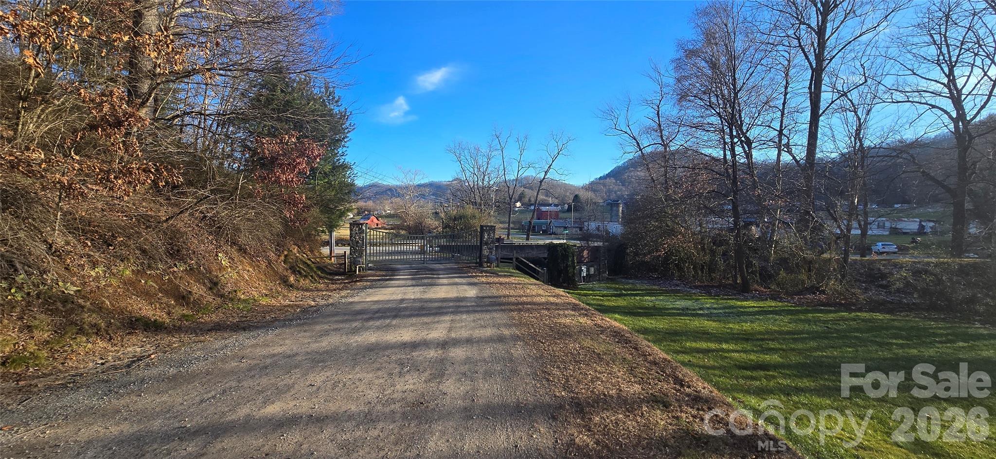 Cobblers Knob - Land