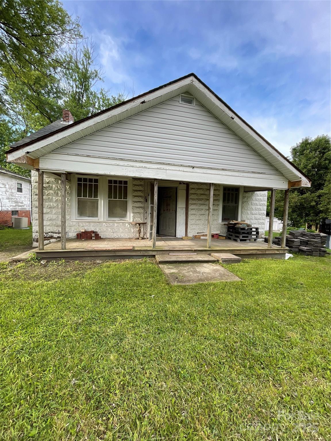 836 McCreary Street
