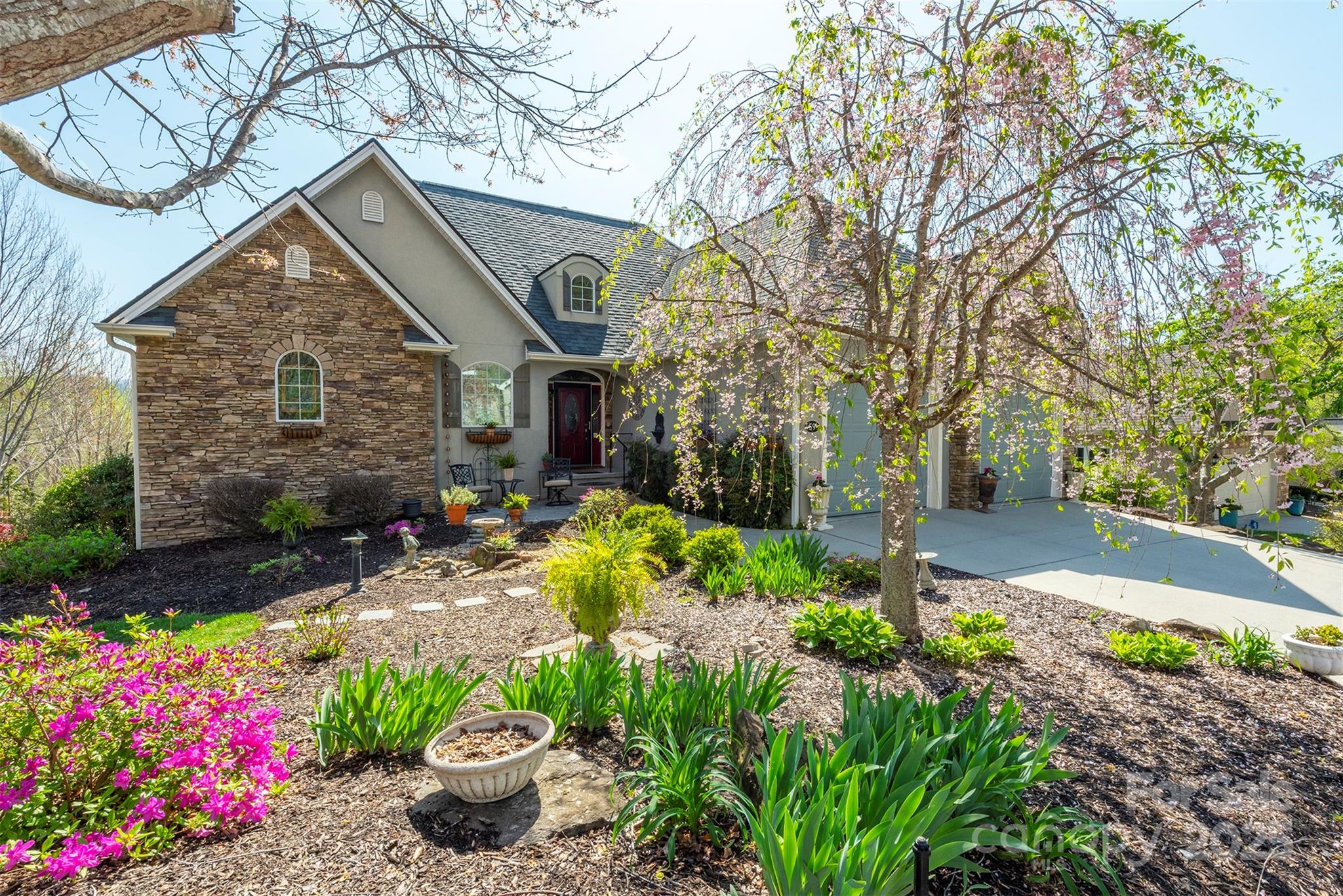 59 Carriage Highlands Court