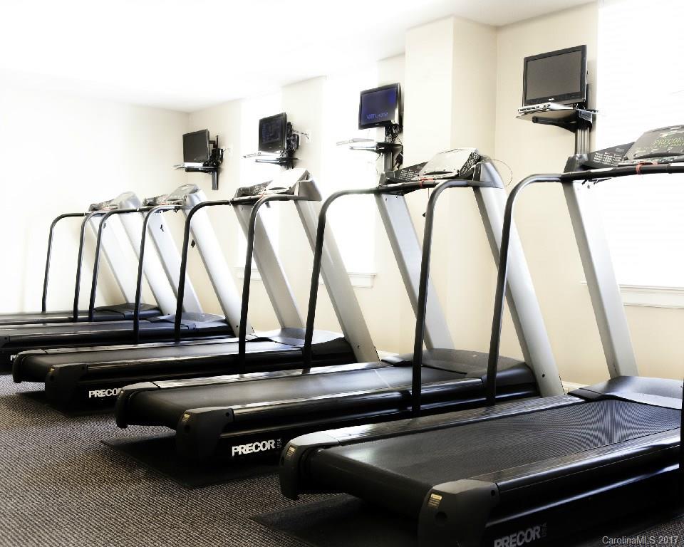 Fifth And Poplar - Residential Lease