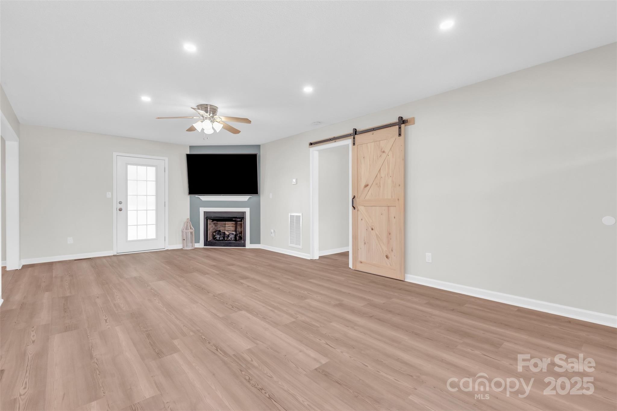 330 Split Oak Lane