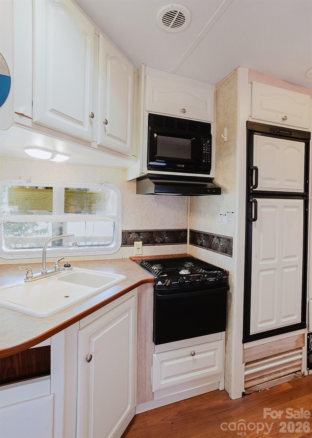 Twin Harbor - Residential