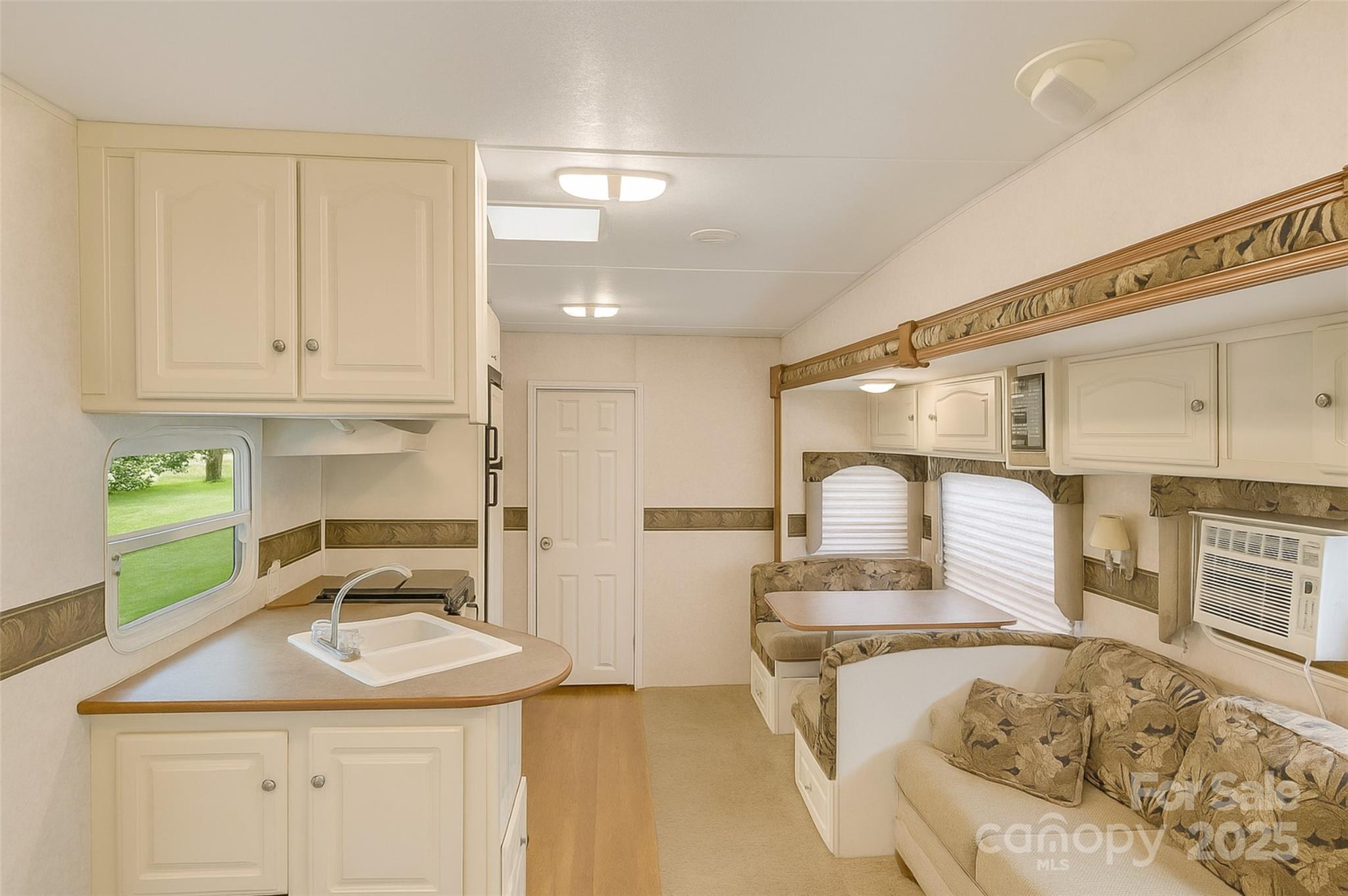 Twin Harbor - Residential