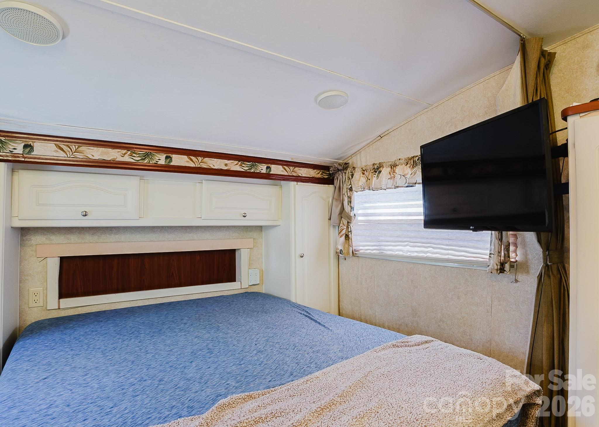 Twin Harbor - Residential