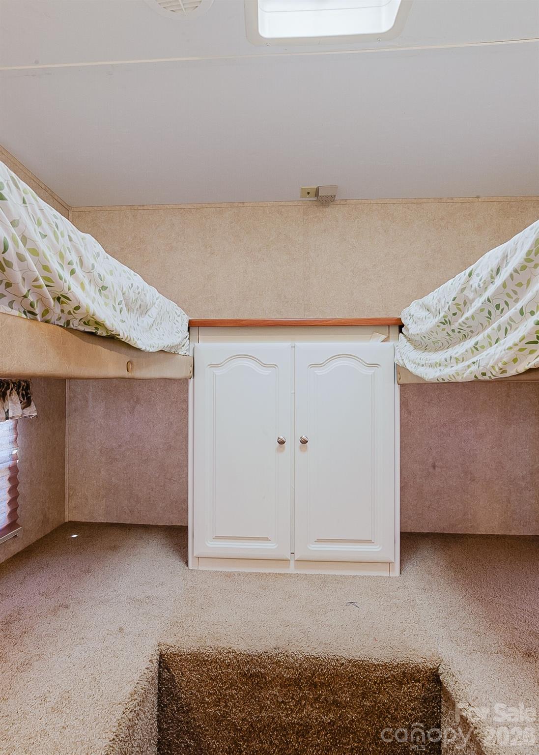 Twin Harbor - Residential