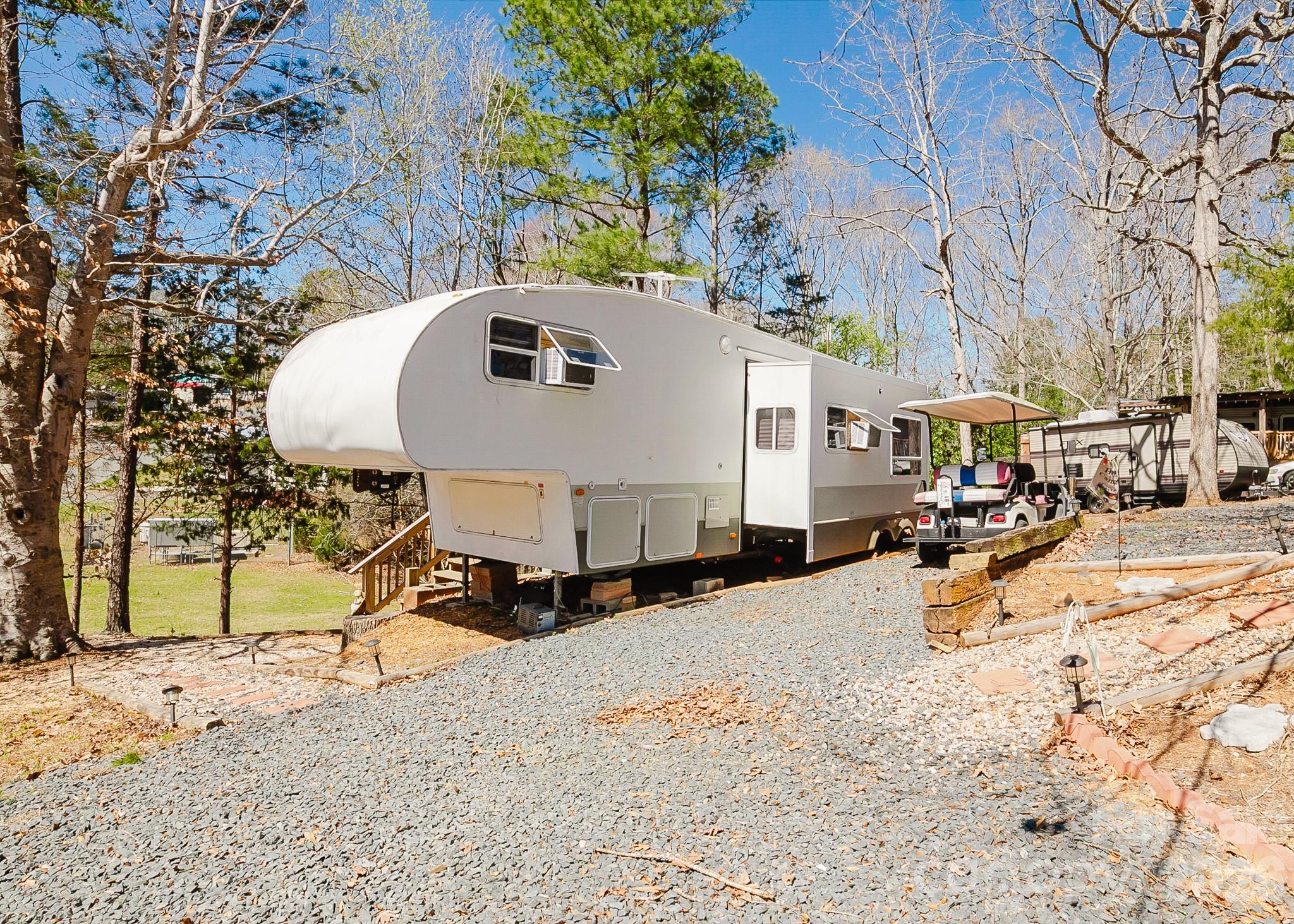 Twin Harbor - Residential