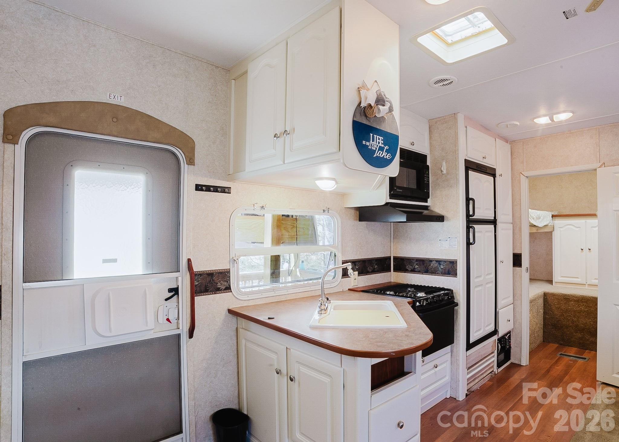 Twin Harbor - Residential