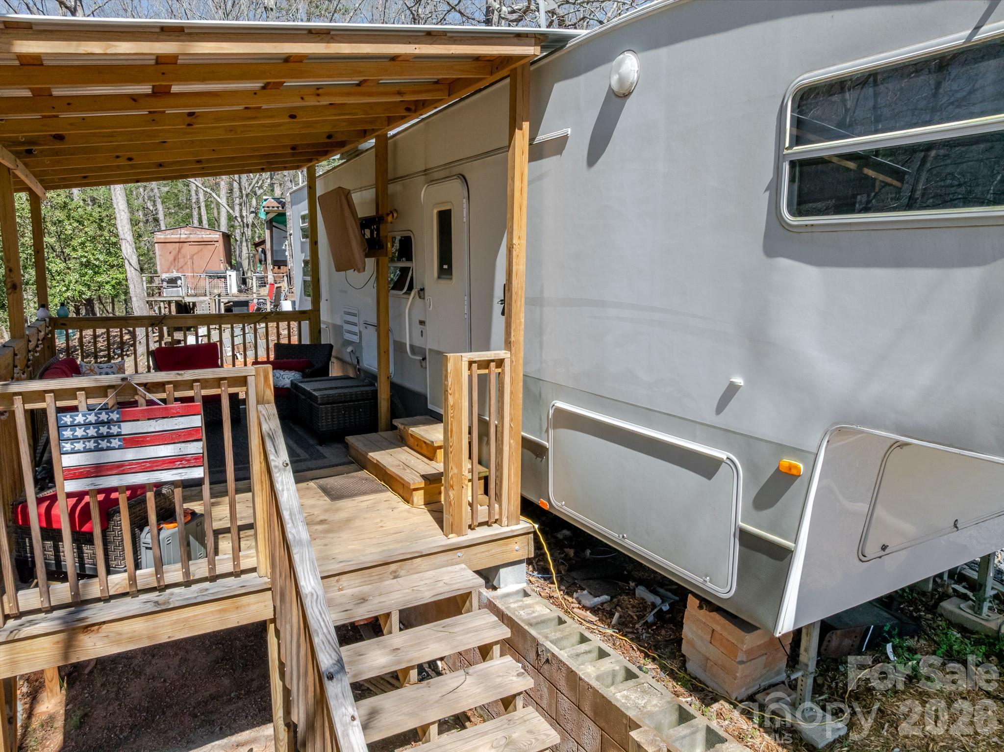 Twin Harbor - Residential