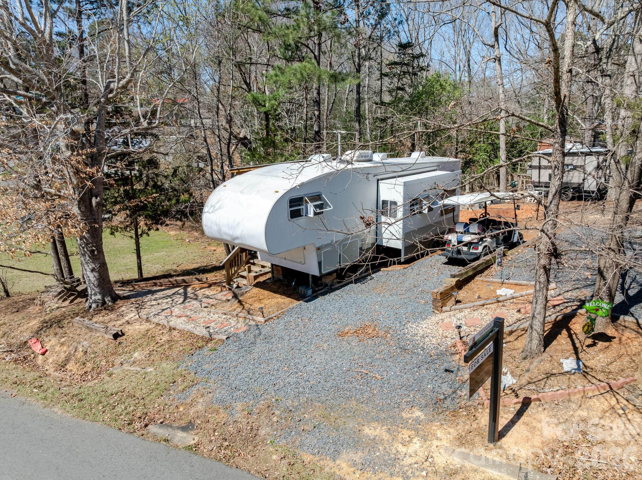 Twin Harbor - Residential