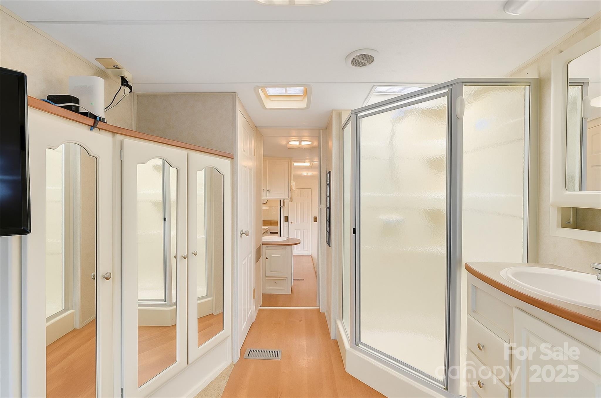 Twin Harbor - Residential