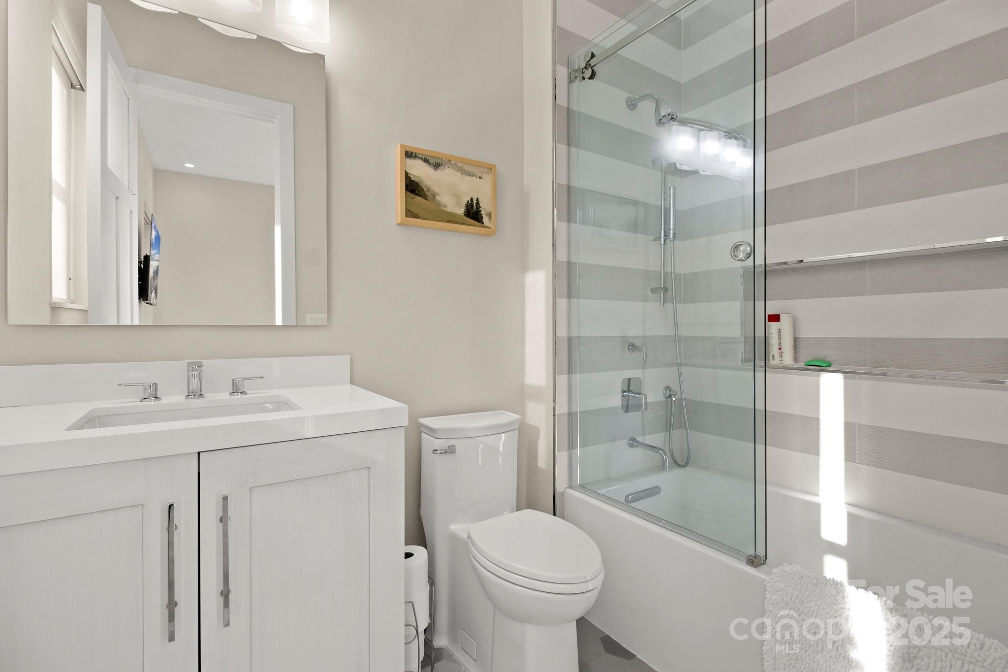 Boone, North Carolina 28607, United States, 4 Bedrooms Bedrooms, ,4 BathroomsBathrooms,Residential,Active,56061