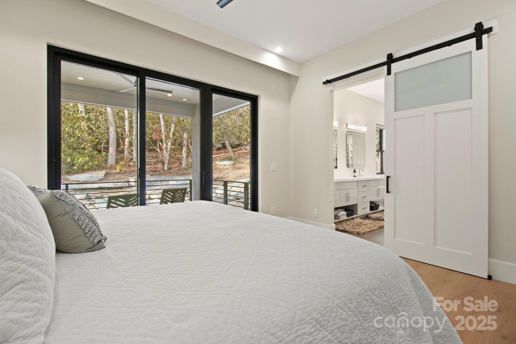 Boone, North Carolina 28607, United States, 4 Bedrooms Bedrooms, ,4 BathroomsBathrooms,Residential,Active,56061