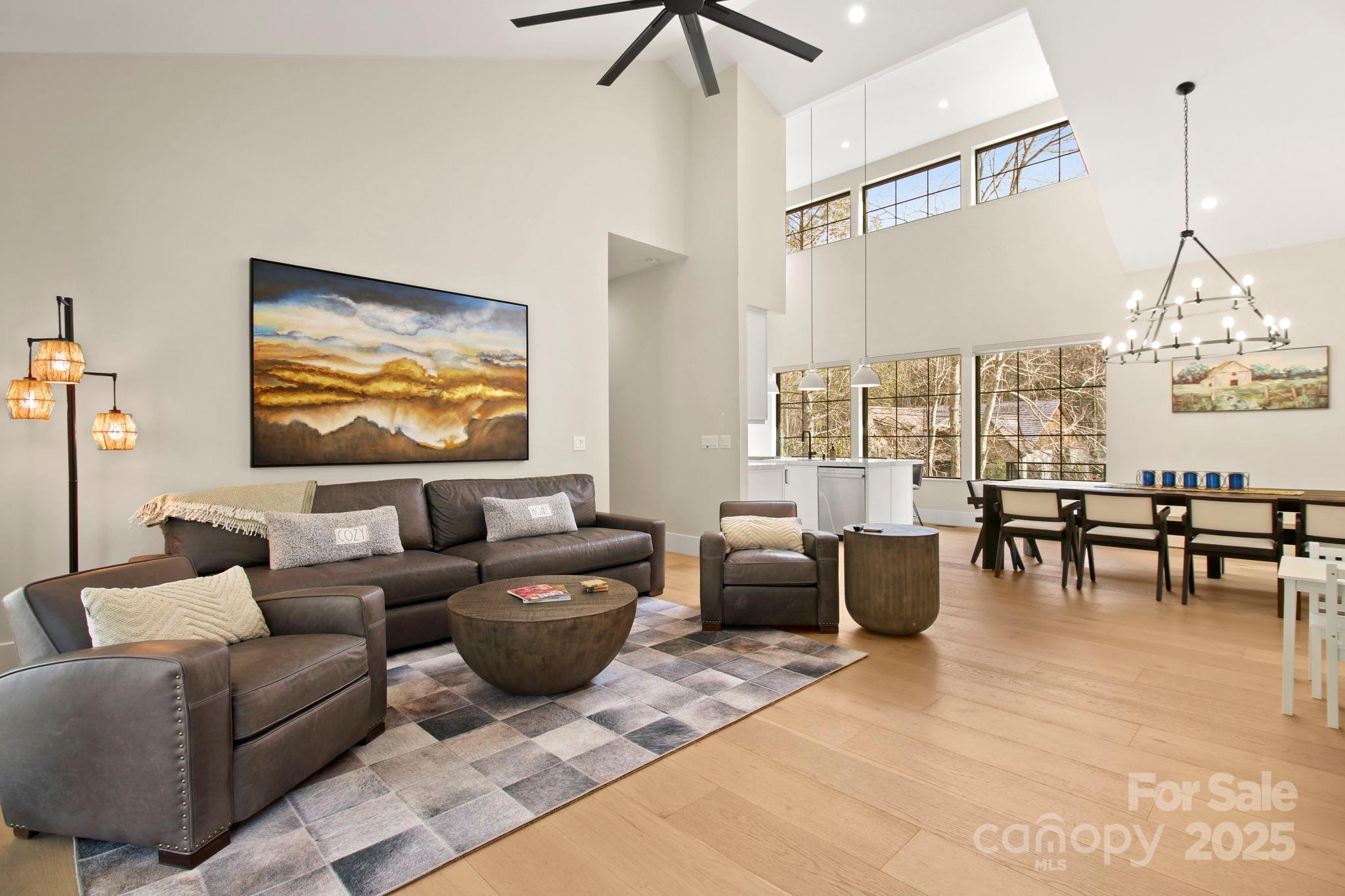 Boone, North Carolina 28607, United States, 4 Bedrooms Bedrooms, ,4 BathroomsBathrooms,Residential,Active,56061