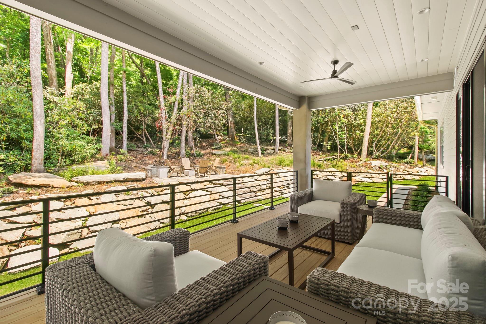 Boone, North Carolina 28607, United States, 4 Bedrooms Bedrooms, ,4 BathroomsBathrooms,Residential,Active,56061