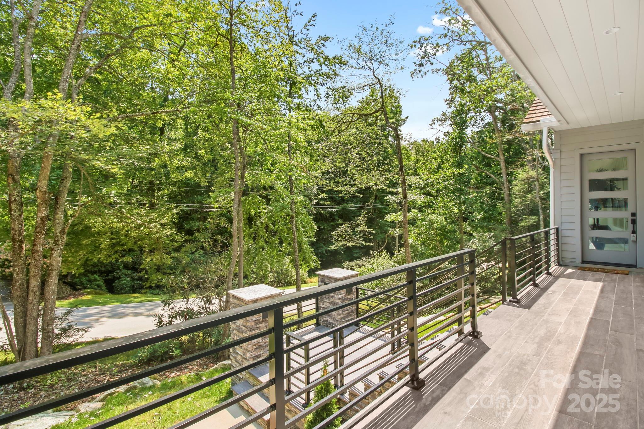 Boone, North Carolina 28607, United States, 4 Bedrooms Bedrooms, ,4 BathroomsBathrooms,Residential,Active,56061