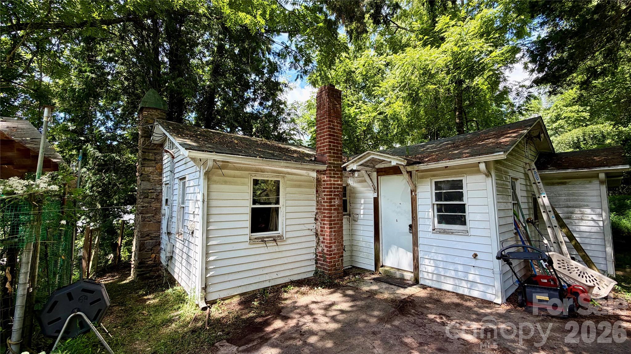 20 Utopia Road