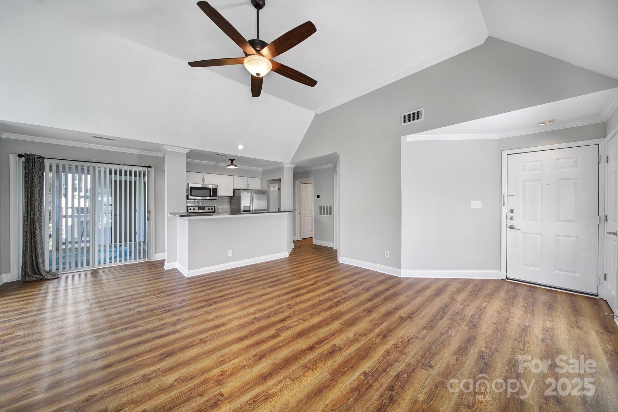 2500 Cranbrook Lane 5
