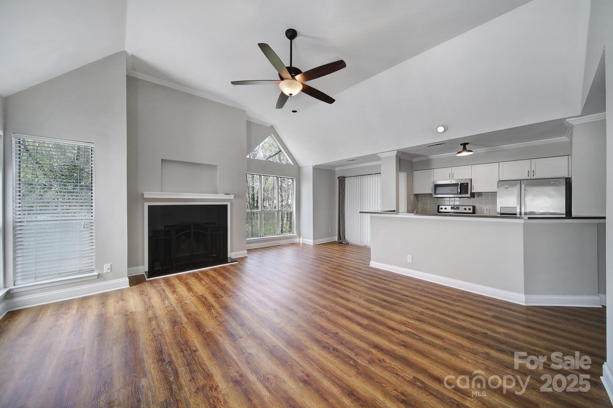 2500 Cranbrook Lane 5