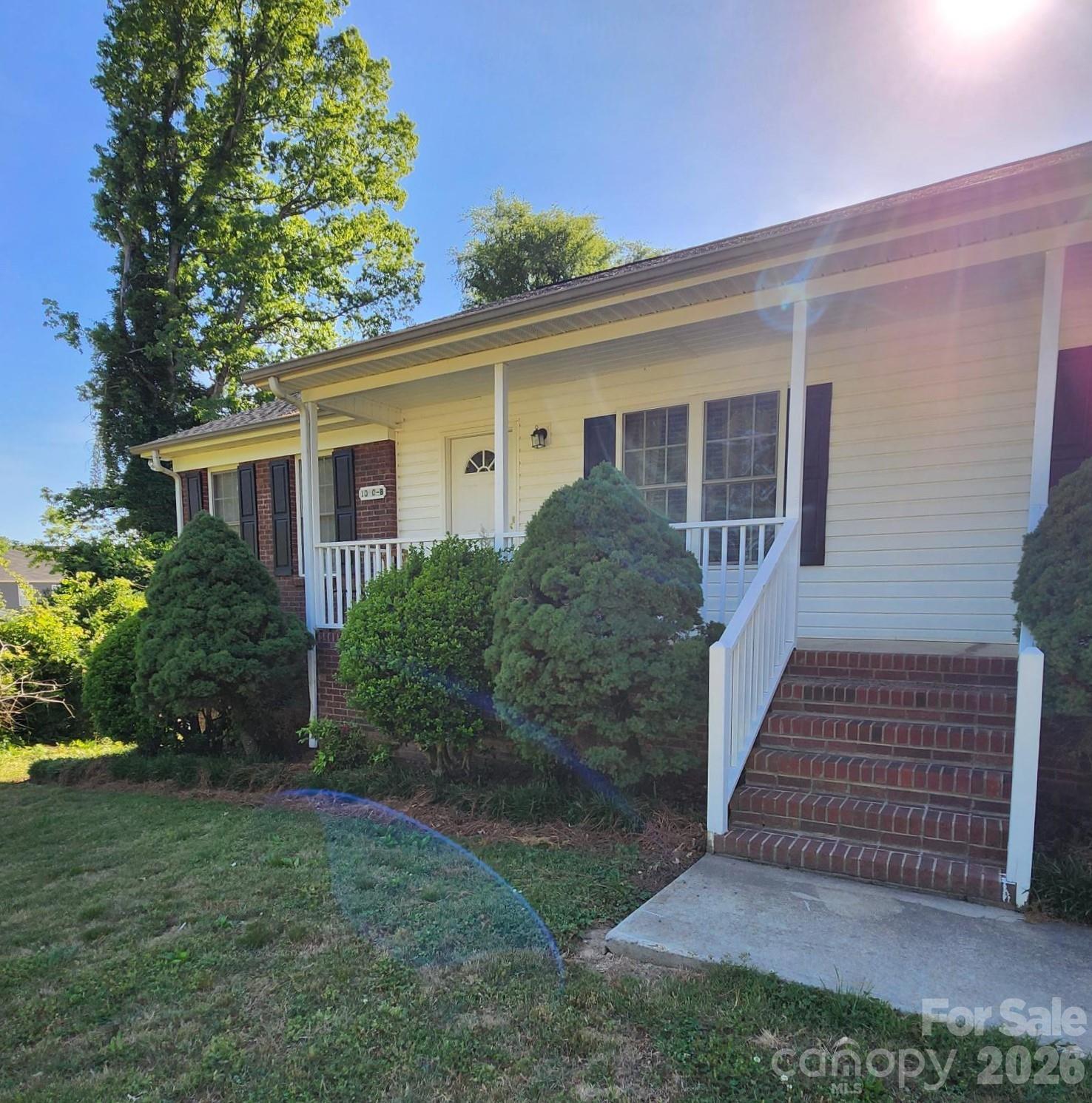 1020 Rosewood Drive