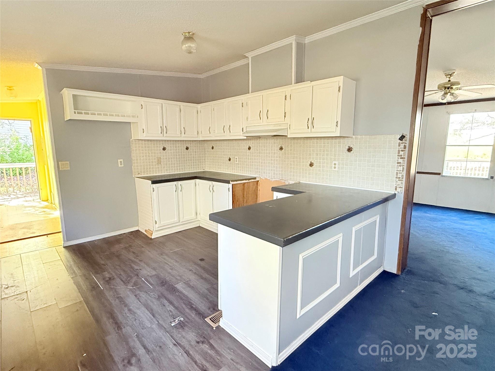 419 Twin Oaks Road
