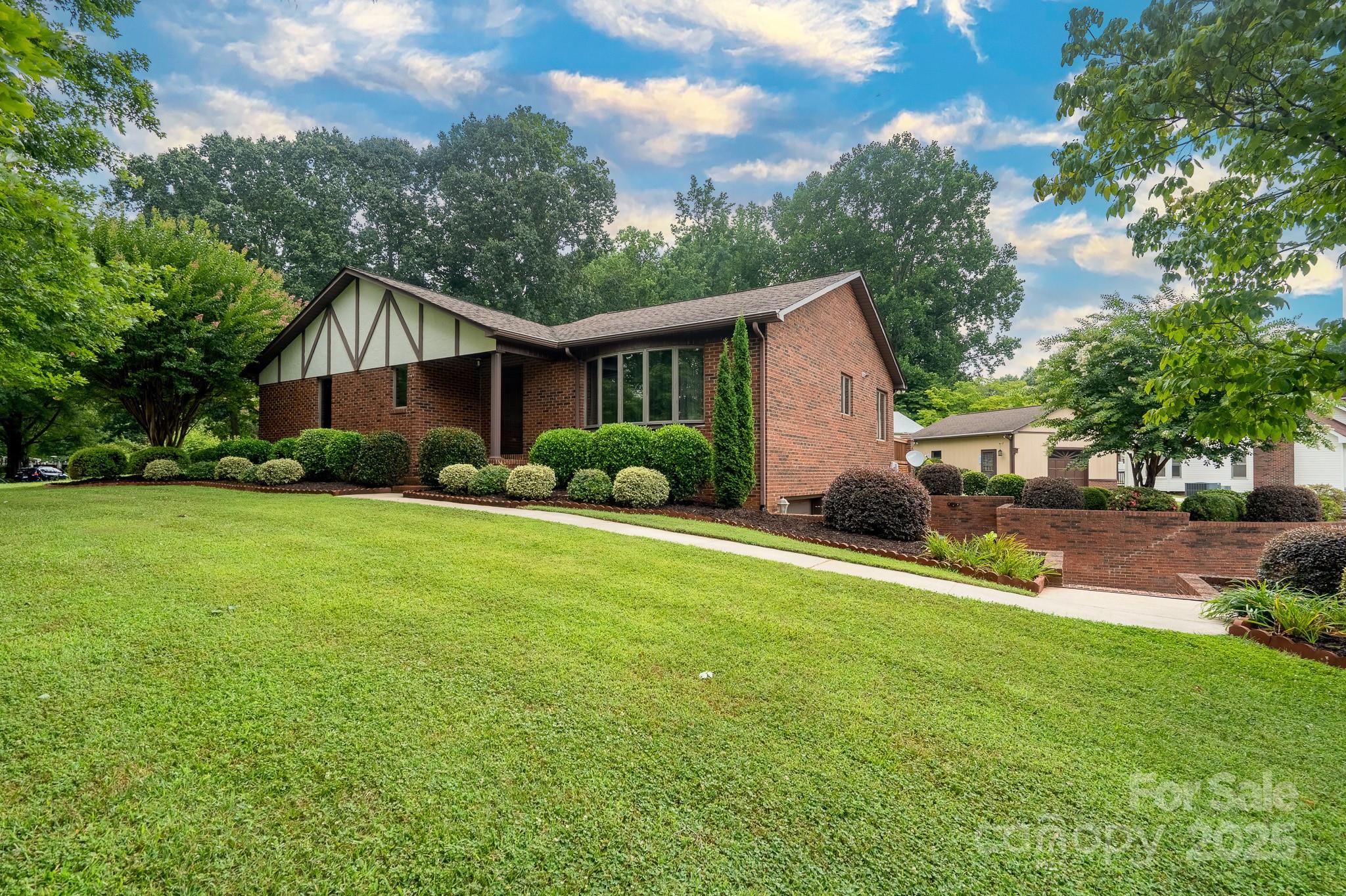 614 Azalea Lane